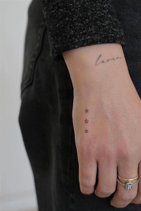 25 Tiny Wrist Tattoos Trending In 2025 Fabbon
