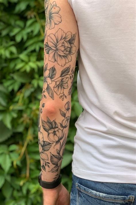 30 Flower Tattoos For Passionate Men Artofit