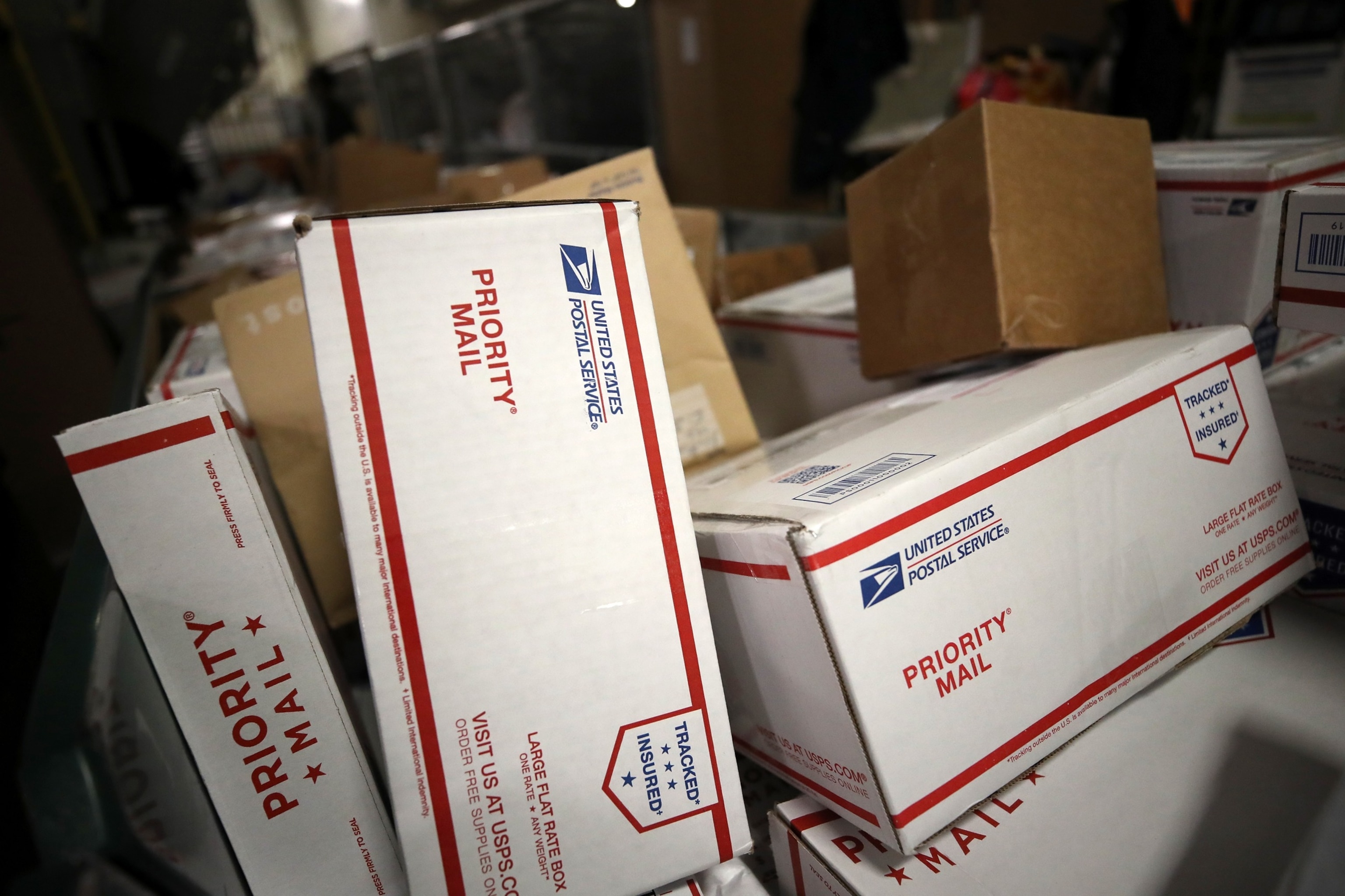 How To Send Packages For Least Money Using Usps Vs Private Carriers