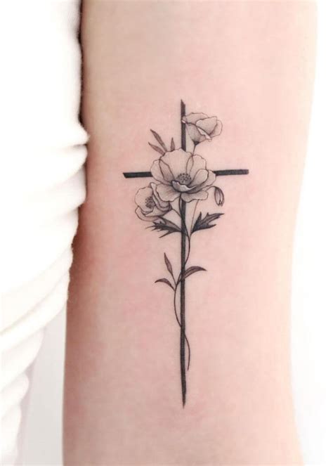 Cross Tattoo Designs Women
