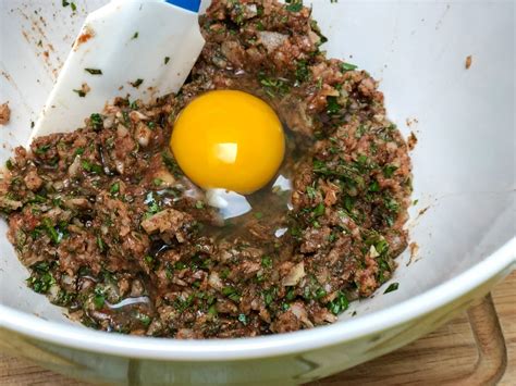 Do You Put Egg In Kebab Mixture