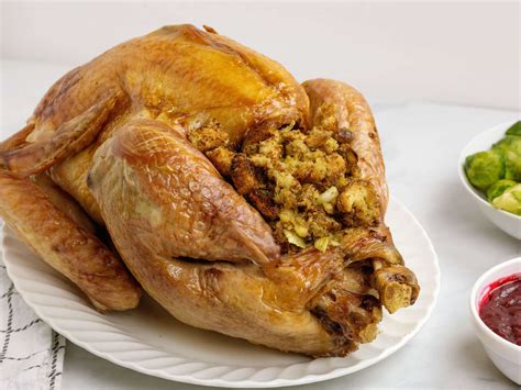 Do You Put Eggs In Stuffing
