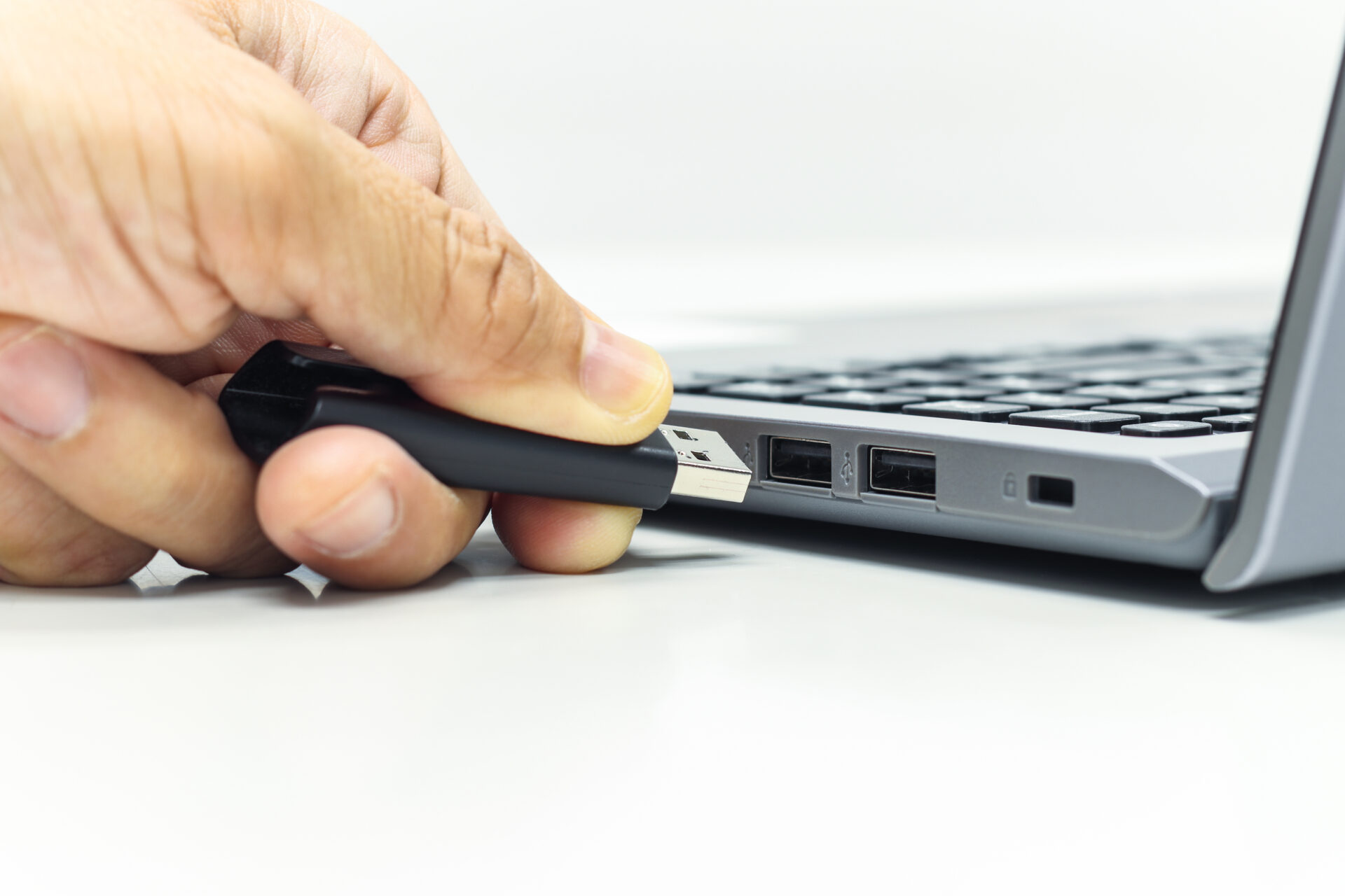 How To Safely Eject Usb From Laptop Before Unplugging