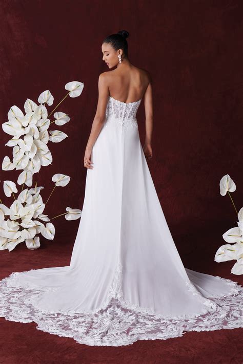 Justin Alexander Wedding Dress Trends Revealed