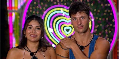 Kassy and Rob's Love Island Twist
