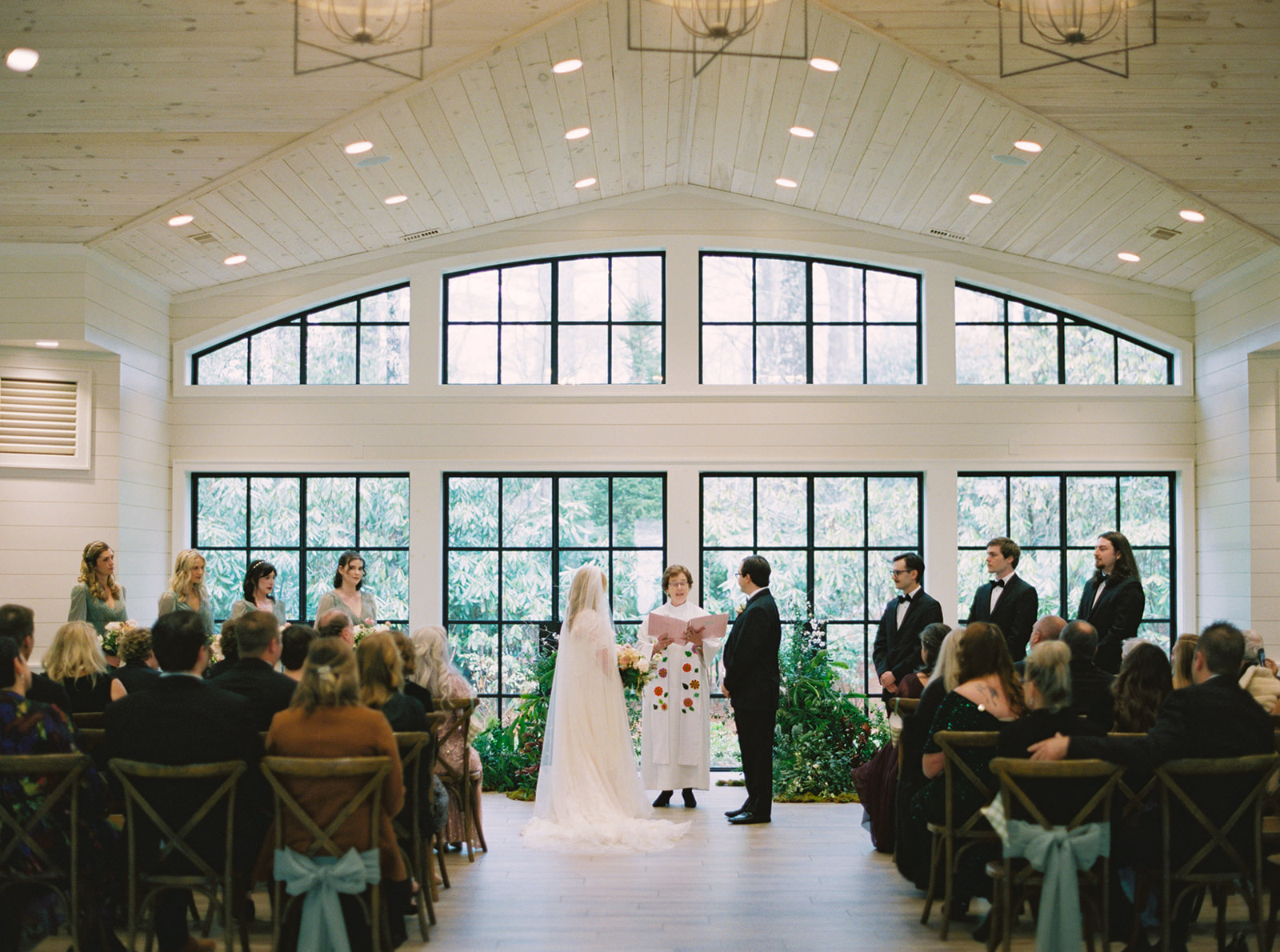 Convert Liter to Ounces: Essential Guide for Accurate Measurements