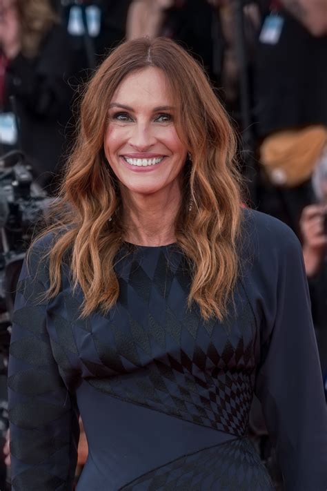 Julia Roberts: Controversy Over Leaked Nudes Revealed