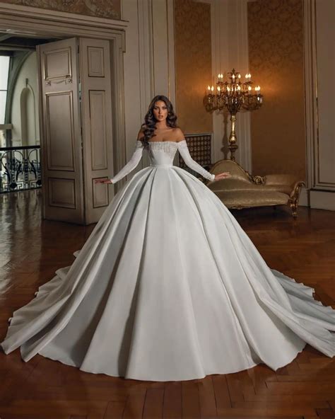 Satin Wedding Gown With Sleeves: Elegant Choices for Your Special Day