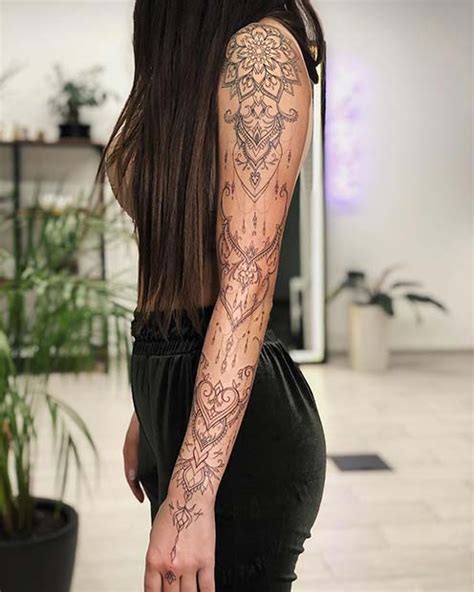 Sexiest Feminine Tattoos