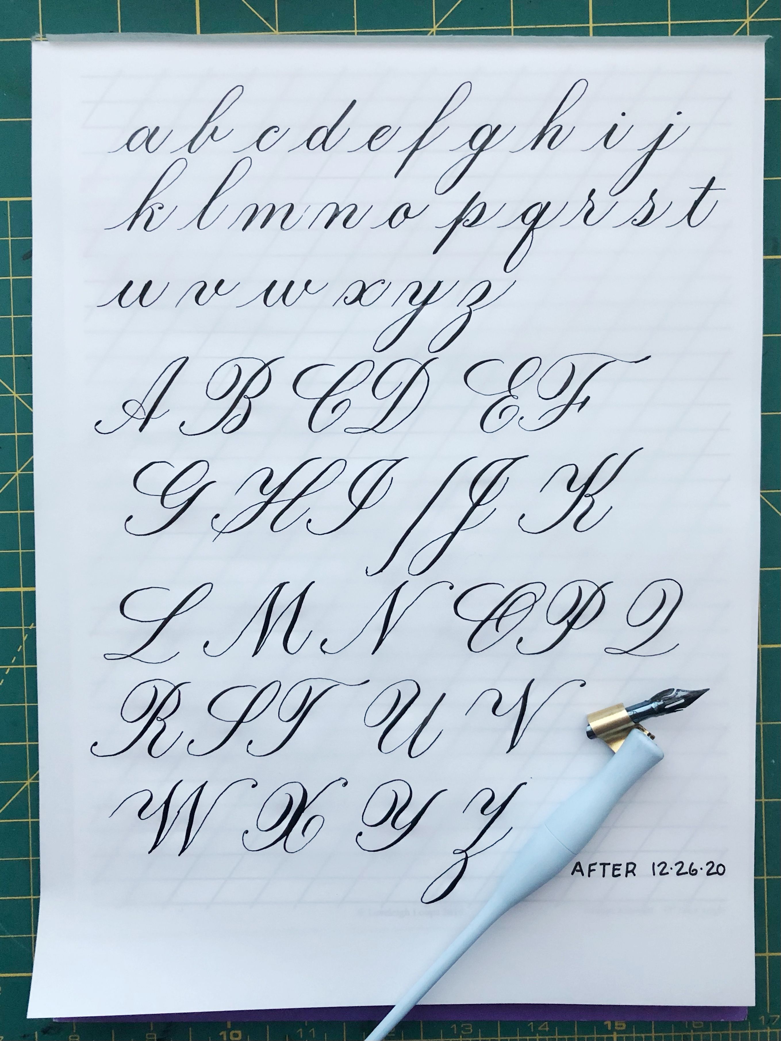 How To Show Letters I And D In 11 Beautiful Calligraphy Styles
