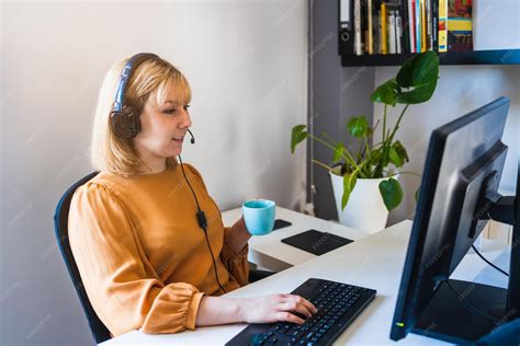What Is A Telemarketer